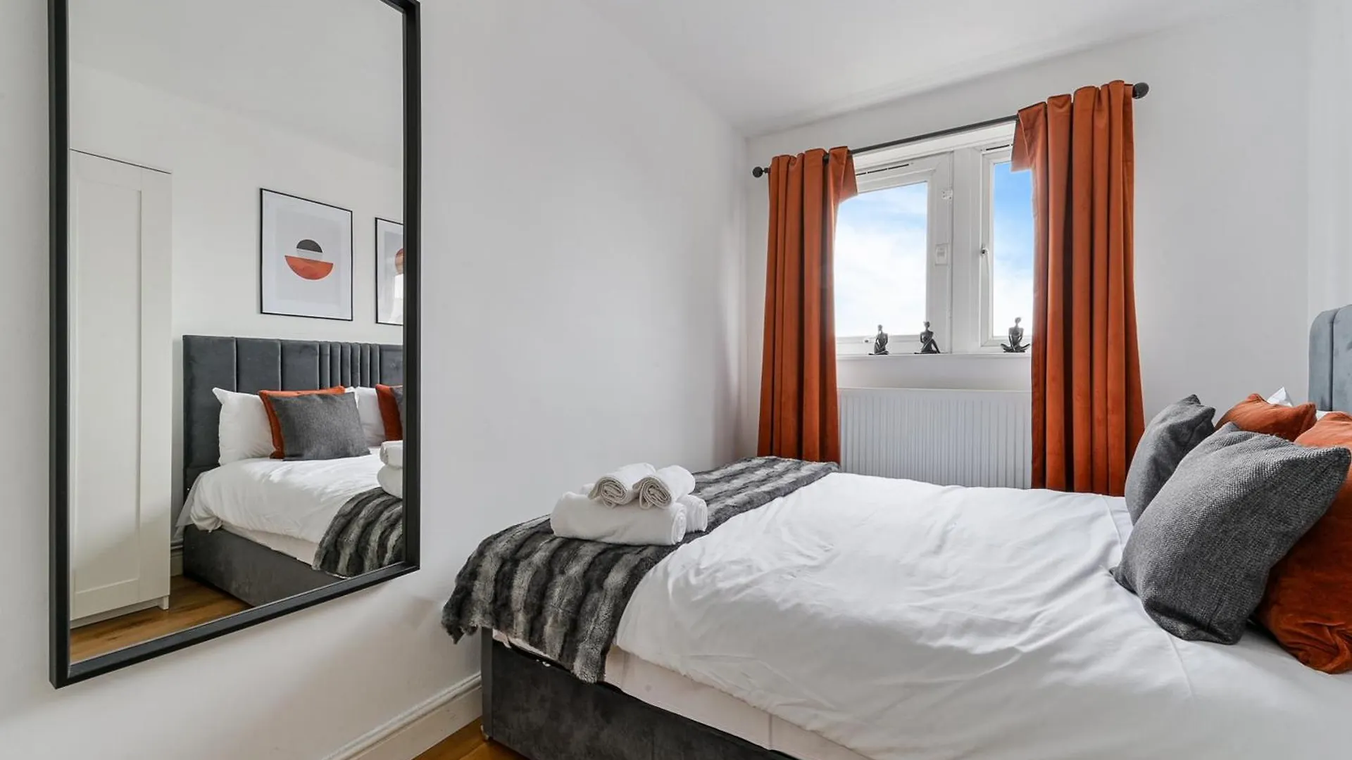 2 Bed 2 Bath In Camden Sleeps 8 Apartment Eltham 0*,