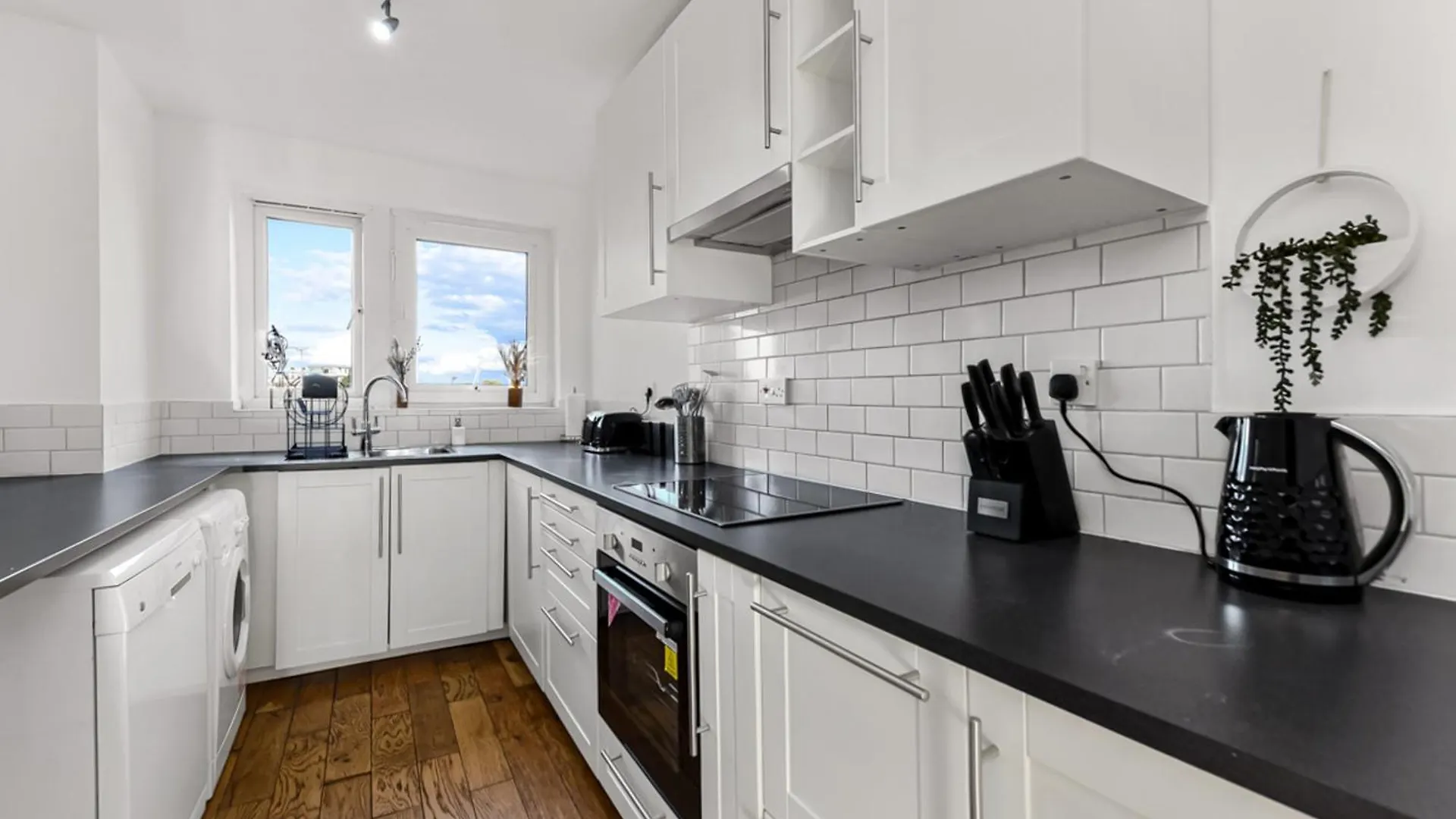 2 Bed 2 Bath In Camden Sleeps 8 Apartment Eltham